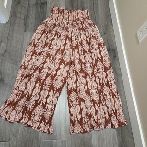 Suzy Shier 100% Viscose Patterned Pants